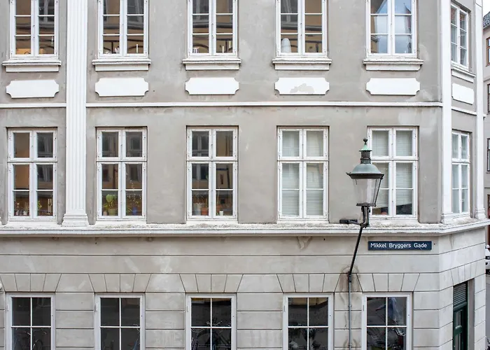 Spacious Tivoli Gardens Apartment W 3 Bedrooms
